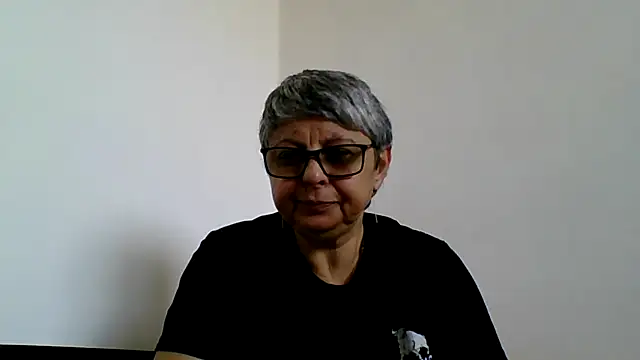 roseblak42 online show from 04/01/26, 01:52