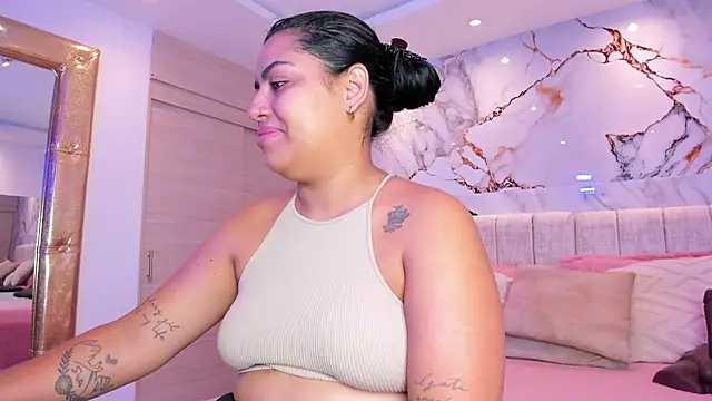 kiana cream online show from 12/04/25, 11:41