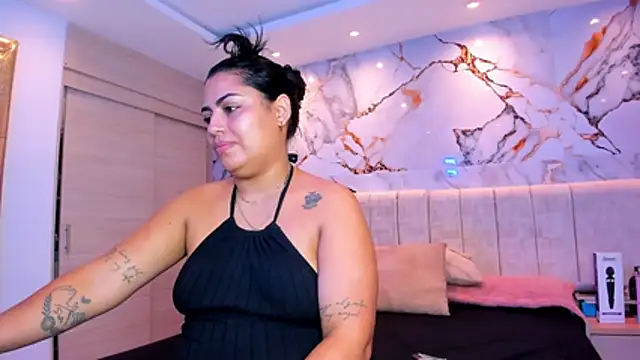 kiana cream online show from 05/02/26, 11:59