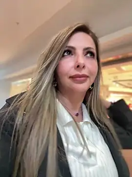 Snapshot of _Abril-Office1 chatting on 01/07/26, 06:10 Abril-Office1 online show from 01/07/26, 06:10