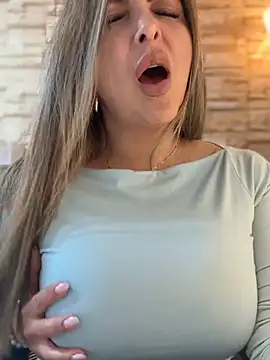 Snapshot of _Abril-Office1 chatting on 01/12/26, 07:52 Abril-Office1 online show from 01/12/26, 07:52