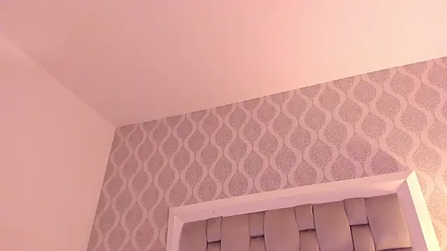 Megan Leal1 online show from 11/05/25, 03:50