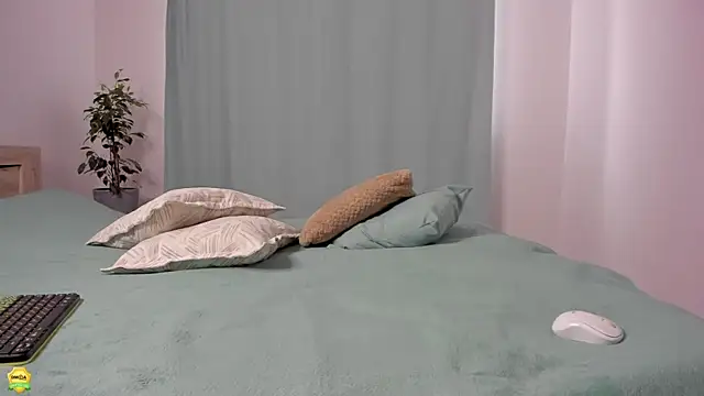 Snapshot of me___ow chatting on 01/27/25, 06:41 me ow online show from 01/27/25, 06:41