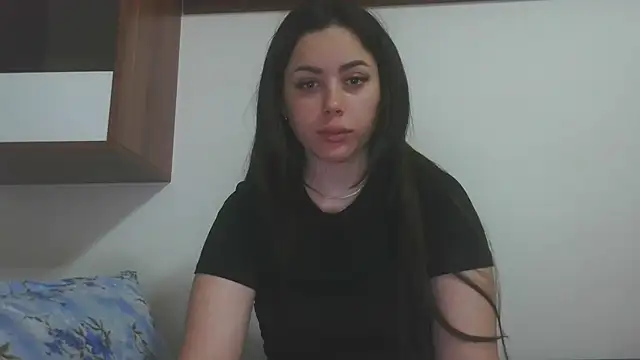 LovelyJulliette online show from 05/12/26, 03:53