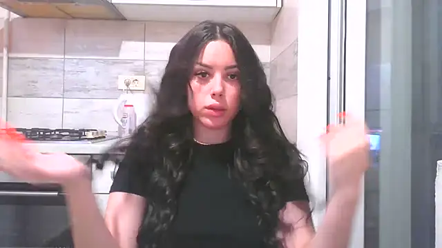 Snapshot of LovelyJulliette chatting on 06/24/26, 03:33 LovelyJulliette online show from 06/24/26, 03:33