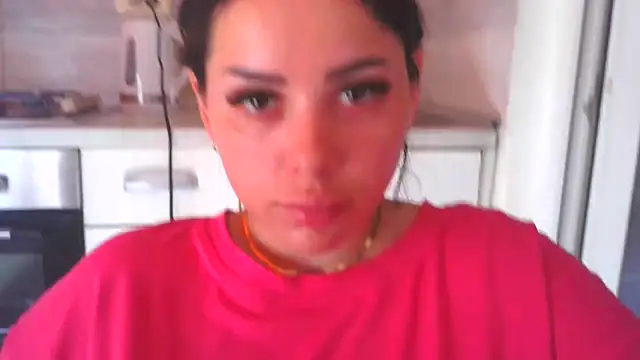 Snapshot of LovelyJulliette chatting on 06/29/26, 01:00 LovelyJulliette online show from 06/29/26, 01:00