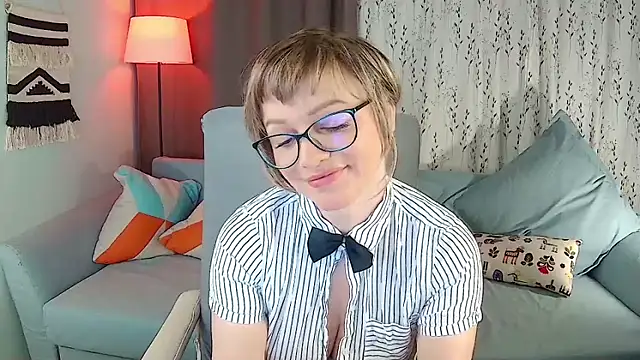 Snapshot of NandiSmile chatting on 02/17/26, 05:26 NandiSmile online show from 02/17/26, 05:26