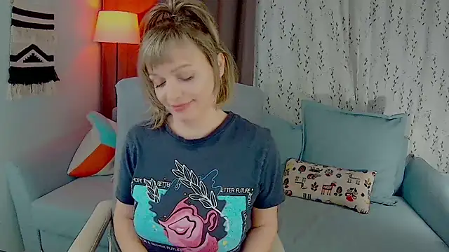 Snapshot of NandiSmile chatting on 02/27/26, 05:24 NandiSmile online show from 02/27/26, 05:24