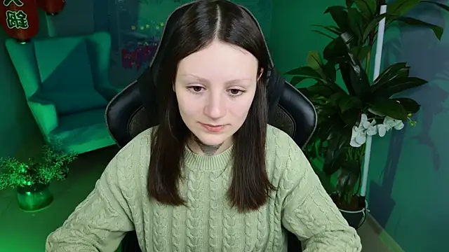 Snapshot of VeliraBraitberg chatting on 12/13/24, 08:09 VeliraBraitberg online show from 12/13/24, 08:09