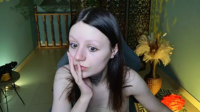 Snapshot of VeliraBraitberg chatting on 12/21/24, 08:07 VeliraBraitberg online show from 12/21/24, 08:07