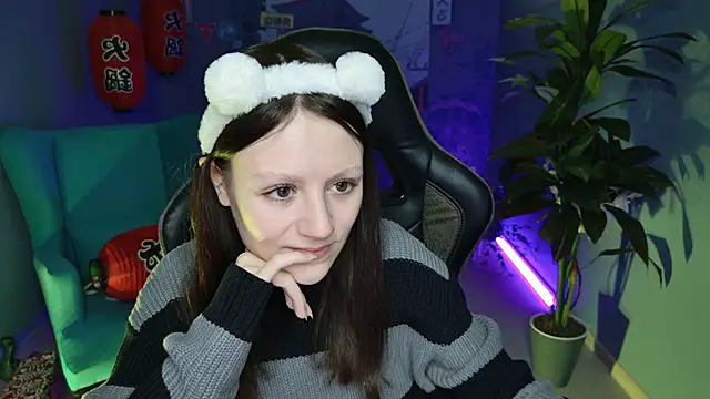 Snapshot of VeliraBraitberg chatting on 12/29/24, 11:18 VeliraBraitberg online show from 12/29/24, 11:18