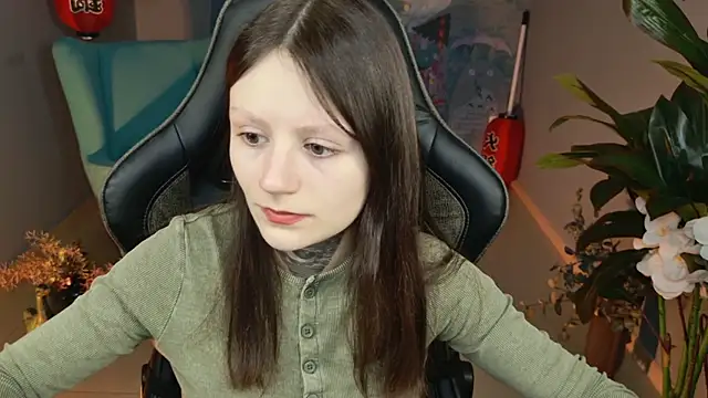 Snapshot of VeliraBraitberg chatting on 01/25/25, 11:34 VeliraBraitberg online show from 01/25/25, 11:34