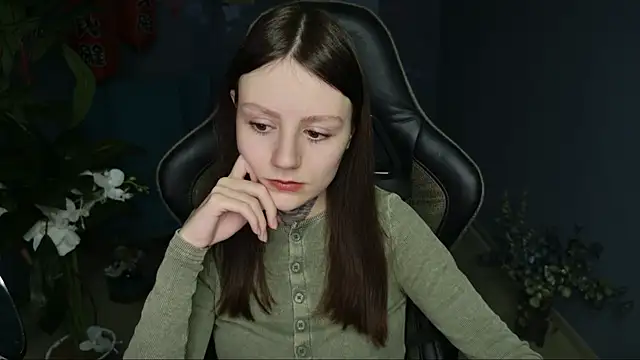 Snapshot of VeliraBraitberg chatting on 02/08/25, 11:12 VeliraBraitberg online show from 02/08/25, 11:12