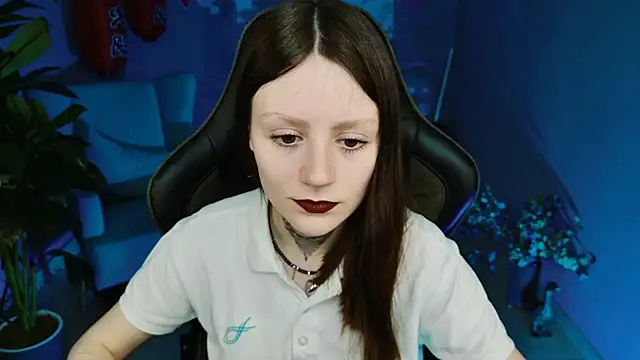 Snapshot of VeliraBraitberg chatting on 03/07/25, 08:13 VeliraBraitberg online show from 03/07/25, 08:13