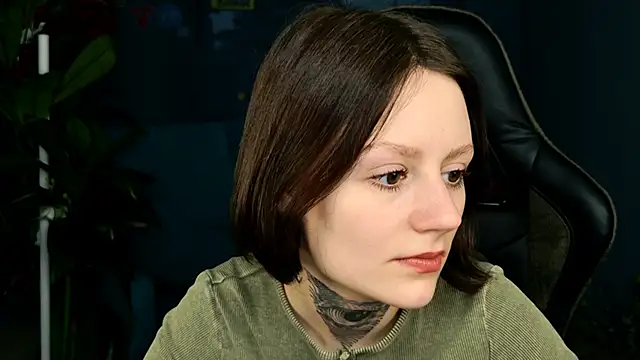 Snapshot of VeliraBraitberg chatting on 03/13/25, 08:15 VeliraBraitberg online show from 03/13/25, 08:15