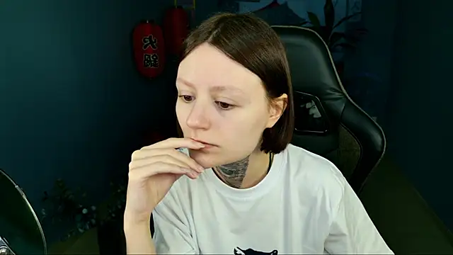 Snapshot of VeliraBraitberg chatting on 03/16/25, 05:03 VeliraBraitberg online show from 03/16/25, 05:03