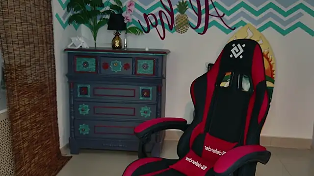 Snapshot of VeliraBraitberg chatting on 09/29/25, 10:31 VeliraBraitberg online show from 09/29/25, 10:31