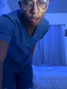 Snapshot of Arwens_bell08 chatting on 02/11/25, 11:54 Arwens bell08 online show from 02/11/25, 11:54