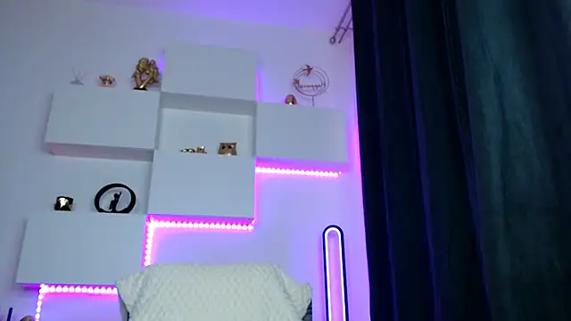 arianatattoos online show from 03/30/26, 08:48