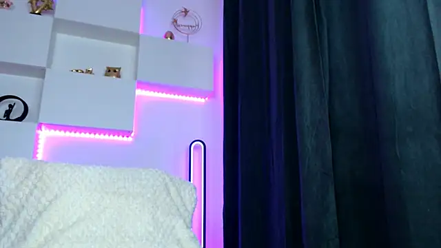 arianatattoos online show from 03/31/26, 06:58