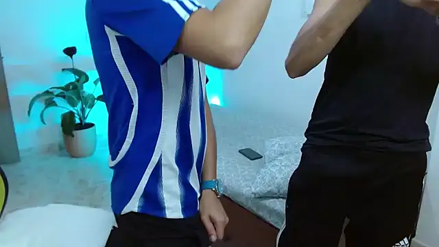 Snapshot of giannandblacke chatting on 01/12/25, 12:18 giannandblacke online show from 01/12/25, 12:18