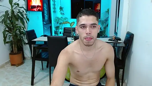 Snapshot of giannandblacke chatting on 02/06/25, 11:37 giannandblacke online show from 02/06/25, 11:37