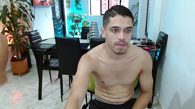 Snapshot of giannandblacke chatting on 02/16/25, 10:54 giannandblacke online show from 02/16/25, 10:54