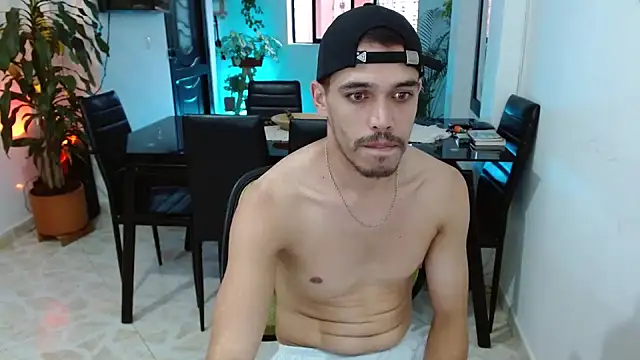 Snapshot of giannandblacke chatting on 02/25/25, 11:00 giannandblacke online show from 02/25/25, 11:00