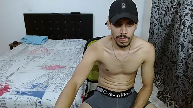 Snapshot of giannandblacke chatting on 11/11/25, 10:43 giannandblacke online show from 11/11/25, 10:43