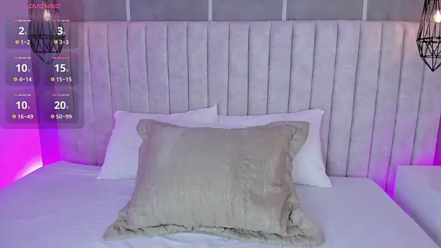 lea gray online show from 10/28/25, 06:21