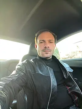 Adventurehotman online show from 12/19/24, 01:40