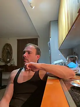 Adventurehotman online show from 01/08/25, 12:17