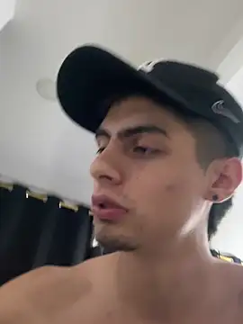 Snapshot of Stiven_CL chatting on 02/16/25, 05:15 Stiven CL online show from 02/16/25, 05:15