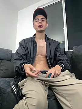 Snapshot of Stiven_CL chatting on 02/23/25, 01:46 Stiven CL online show from 02/23/25, 01:46