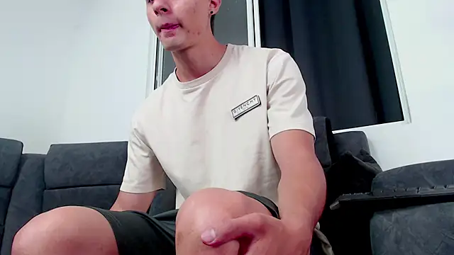 Snapshot of Stiven_CL chatting on 09/29/25, 04:01 Stiven CL online show from 09/29/25, 04:01