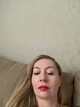 ZarinaSwift online show from 03/20/25, 08:09