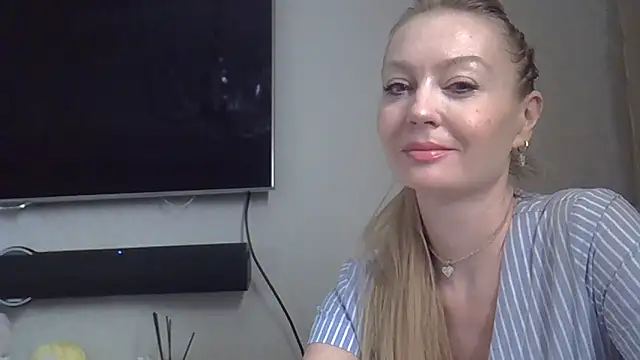 Snapshot of ZarinaSwift chatting on 02/07/26, 10:41 ZarinaSwift online show from 02/07/26, 10:41