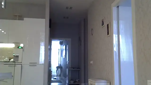 Snapshot of ZarinaSwift chatting on 02/18/26, 04:41 ZarinaSwift online show from 02/18/26, 04:41