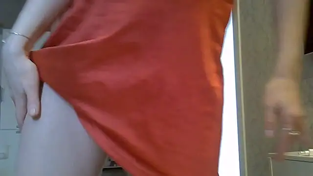 ZarinaSwift online show from 05/16/26, 06:32