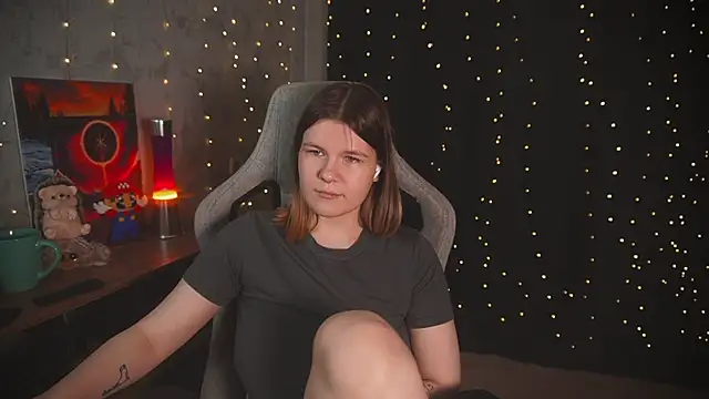 cuteamberlyyy online show from 10/16/25, 04:46