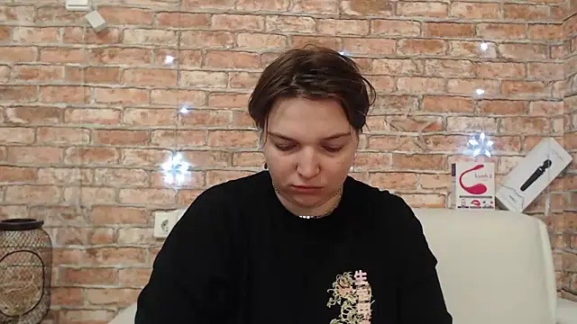 Amelia Kiss  online show from 03/13/26, 01:12