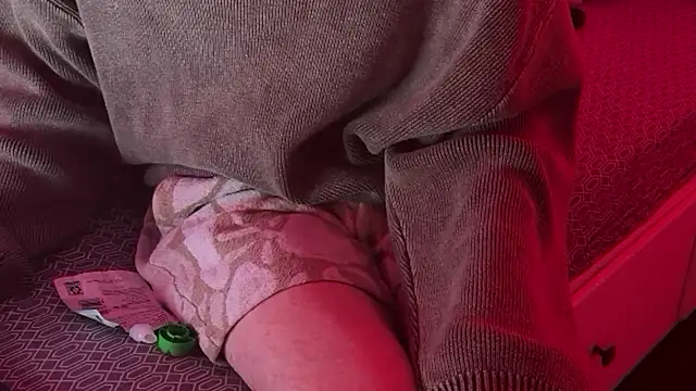 Snapshot of CupidZass chatting on 11/12/25, 11:47 CupidZass online show from 11/12/25, 11:47