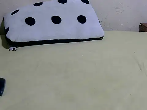 princess tyra online show from 11/18/25, 02:06