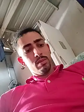 Snapshot of ellechozo chatting on 11/12/25, 05:57 ellechozo online show from 11/12/25, 05:57