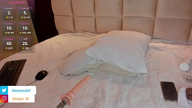 Kima1  online show from 09/29/25, 08:13