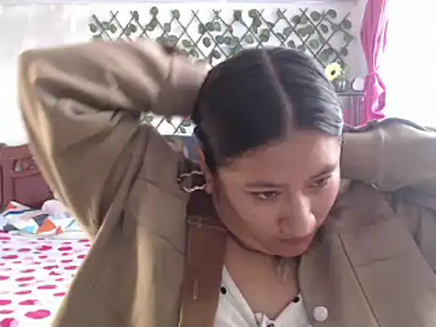 Snapshot of EmilyLove1014 chatting on 01/14/25, 05:01 EmilyLove1014 online show from 01/14/25, 05:01