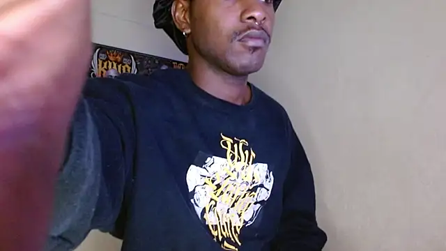 Snapshot of king__Black chatting on 09/11/25, 10:26 king Black online show from 09/11/25, 10:26