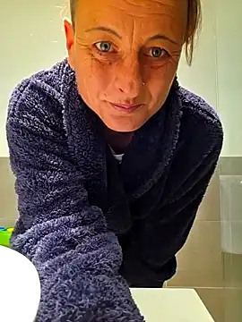 Snapshot of Pussy69Kat chatting on 10/03/25, 09:50 Pussy69Kat online show from 10/03/25, 09:50