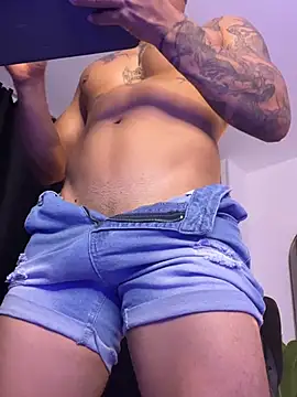 muscle boyhorny online show from 02/21/26, 05:19