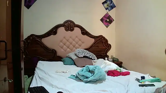 HOTBIGMELONSxx online show from 12/03/25, 01:35